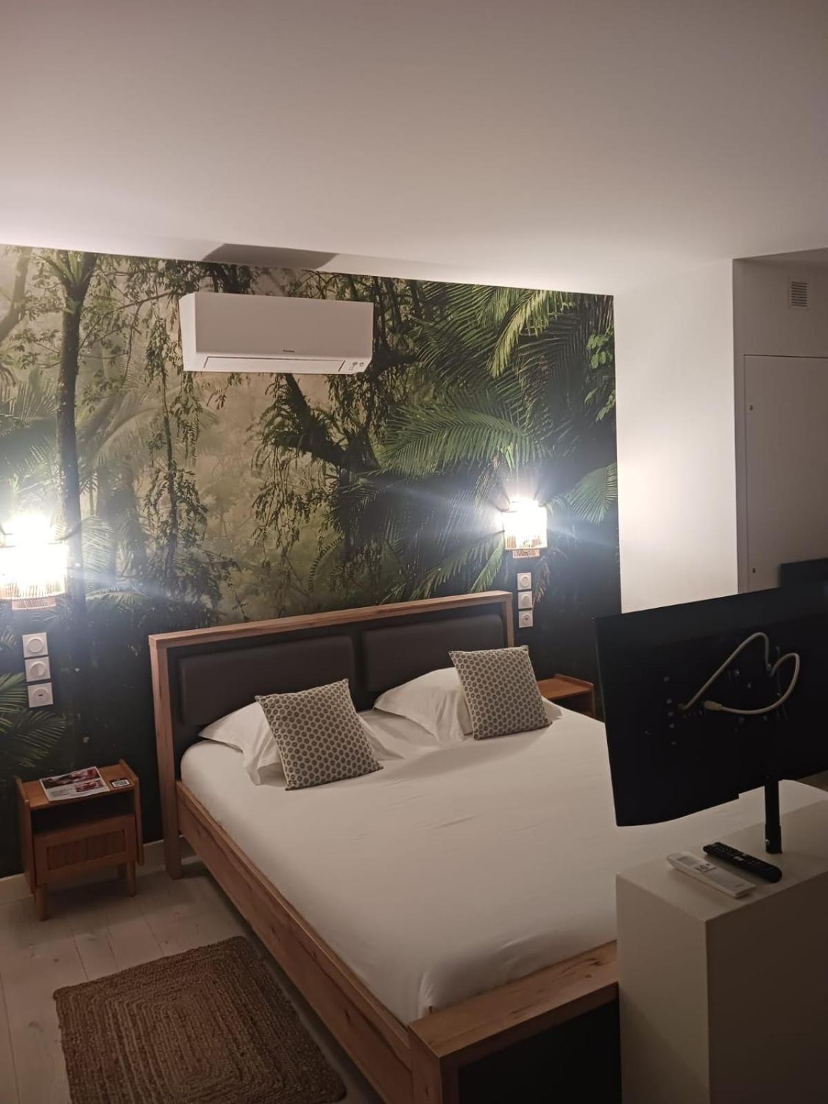 Aracari Hotel Villars-les-Dombes Buitenkant foto