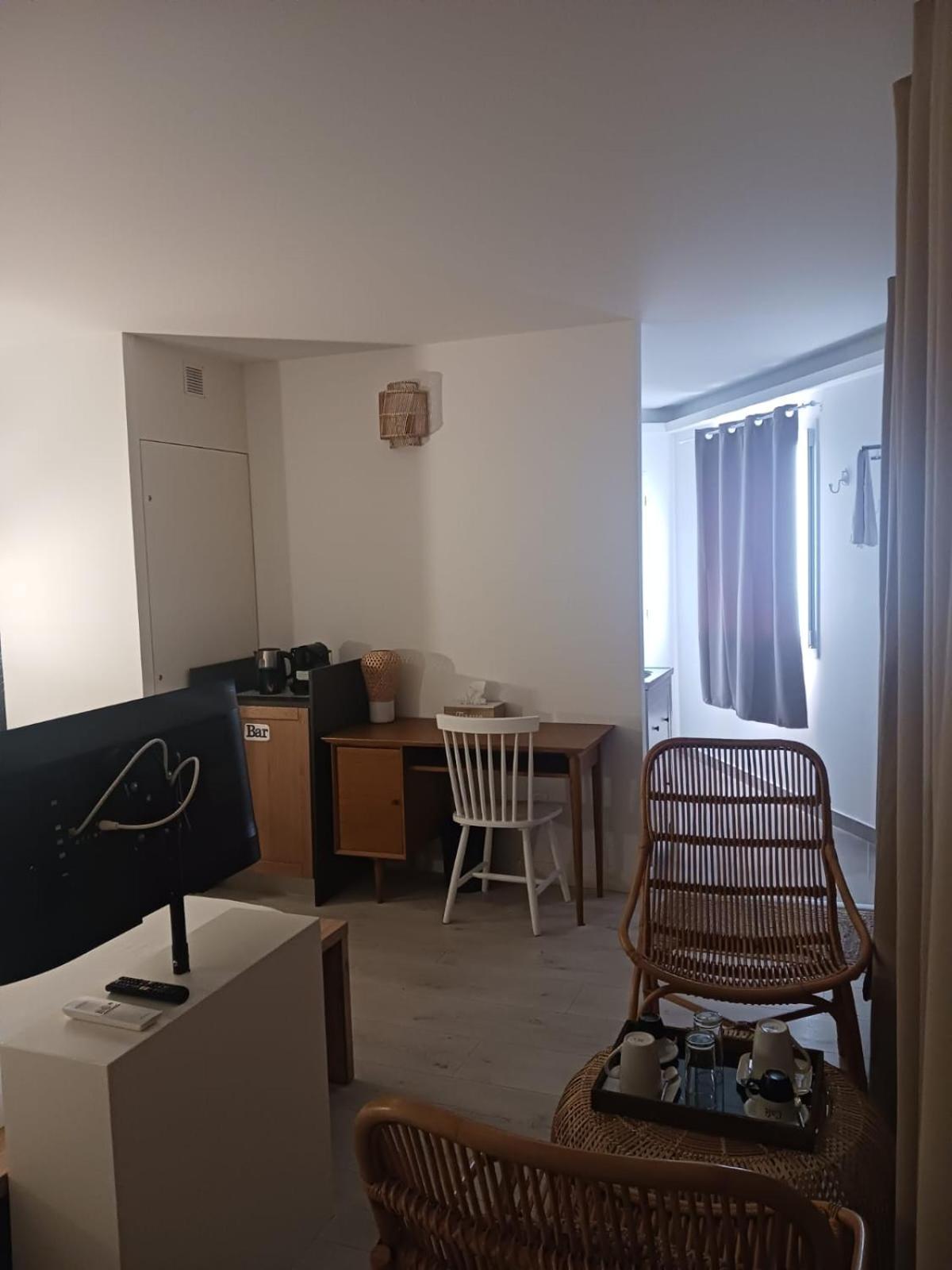 Aracari Hotel Villars-les-Dombes Buitenkant foto