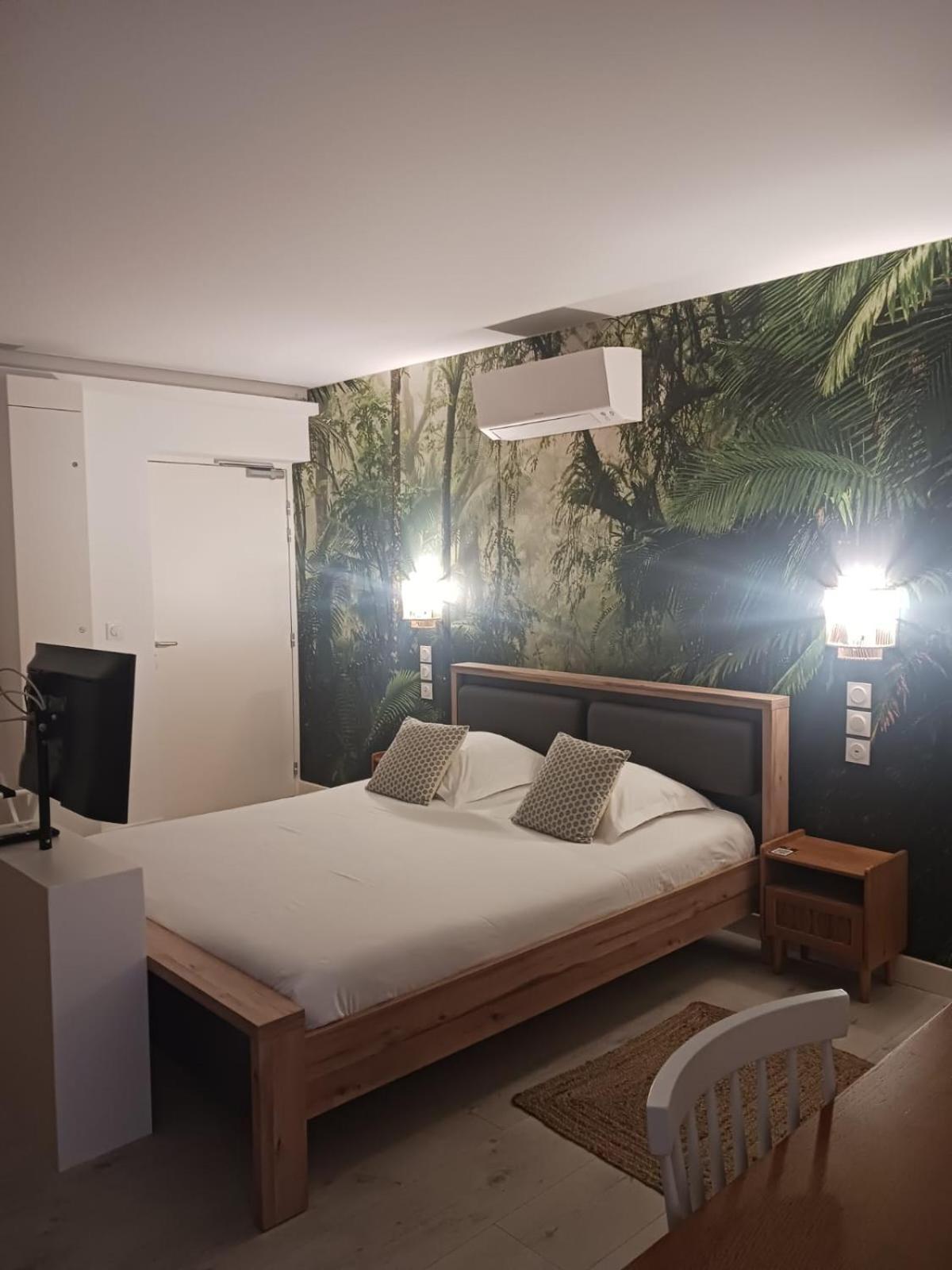 Aracari Hotel Villars-les-Dombes Buitenkant foto