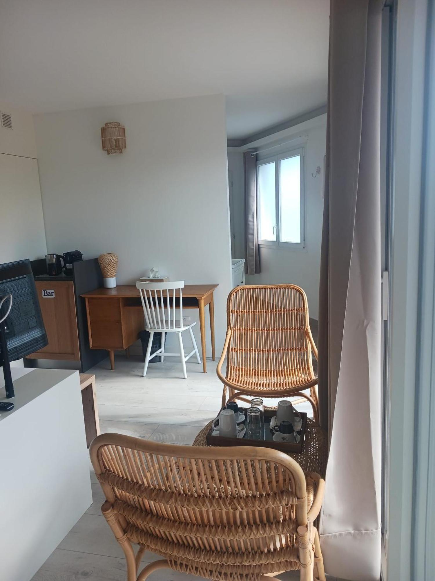 Aracari Hotel Villars-les-Dombes Buitenkant foto