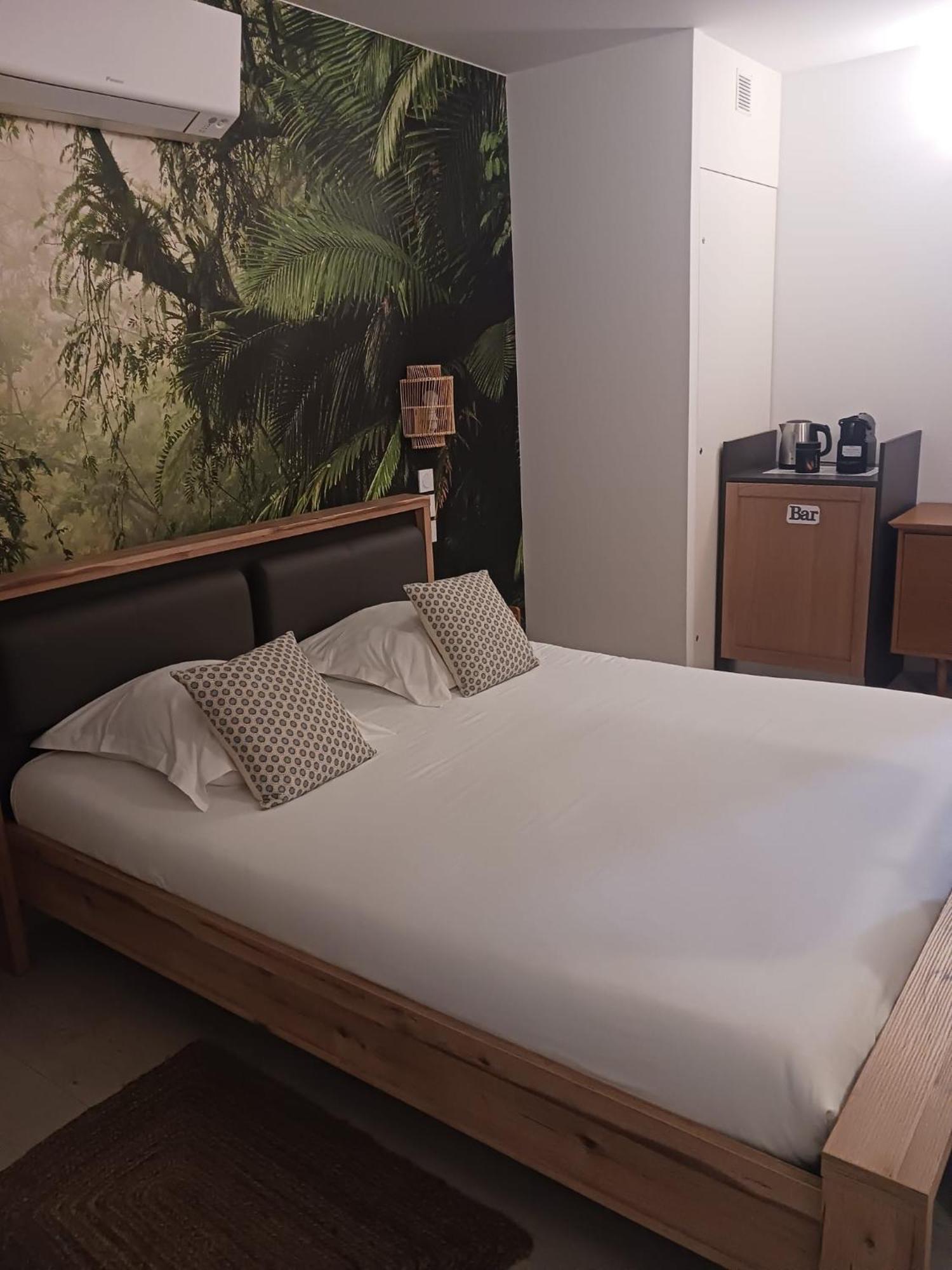 Aracari Hotel Villars-les-Dombes Buitenkant foto