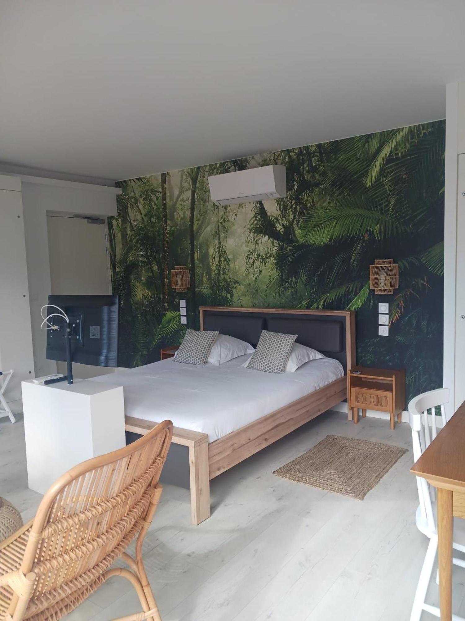 Aracari Hotel Villars-les-Dombes Buitenkant foto